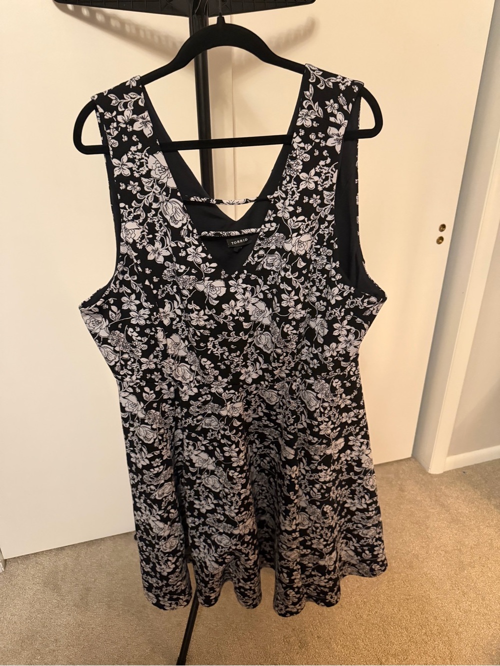 Black & White Floral Sleeveless Fit-and-Flare Dress
